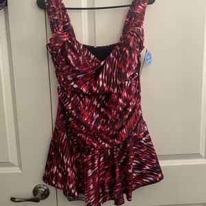 NEW Womens Skirted Bathing Suit